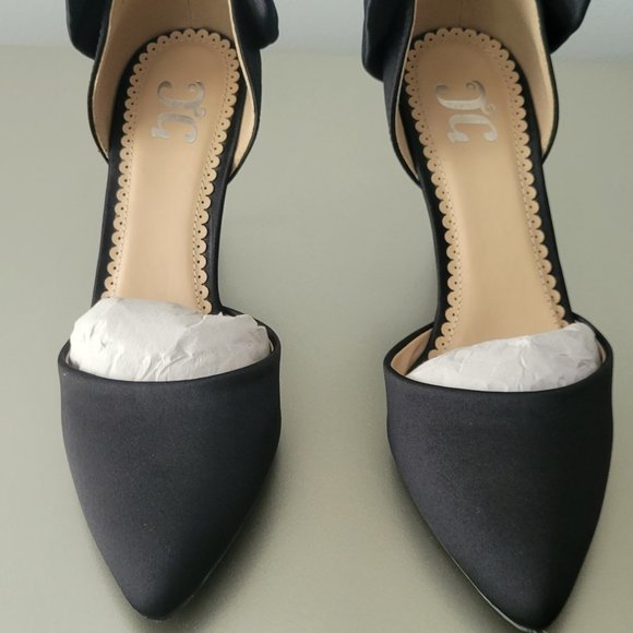 Journee Collection Tanzi Black Satin Pump 6.5 - Picture 2 of 6